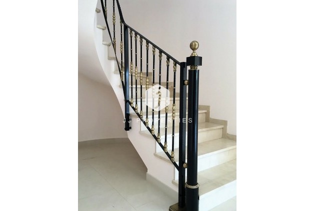 Resale - Chalet -
Cabo Roig - Costa Blanca