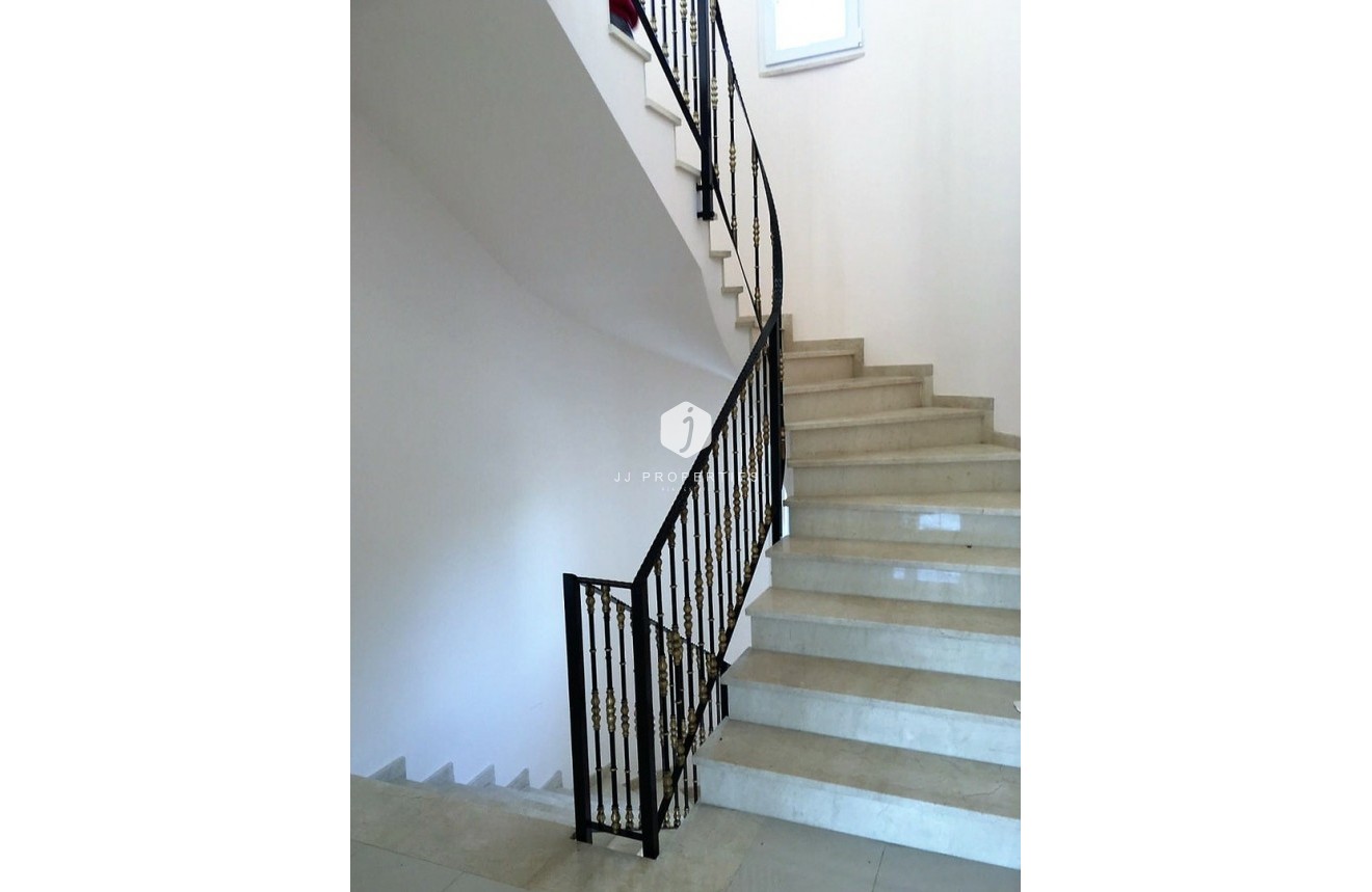 Resale - Chalet -
Cabo Roig - Costa Blanca