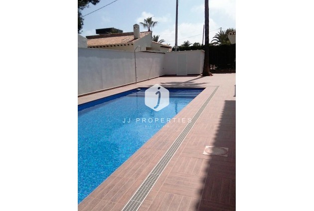 Resale - Chalet -
Cabo Roig - Costa Blanca