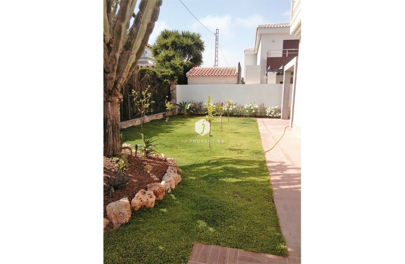 Resale - Chalet -
Cabo Roig - Costa Blanca