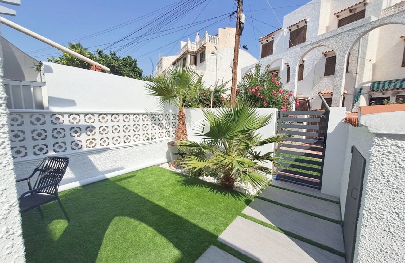 Segunda mano - Chalet -
Torrevieja - Costa Blanca