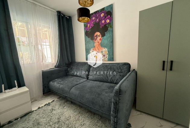 D'occasion - Appartement -
Torrevieja - Costa Blanca