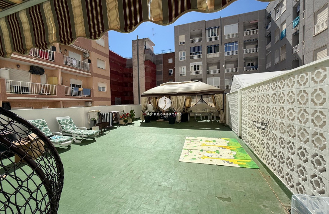 D'occasion - Appartement -
Torrevieja - Costa Blanca