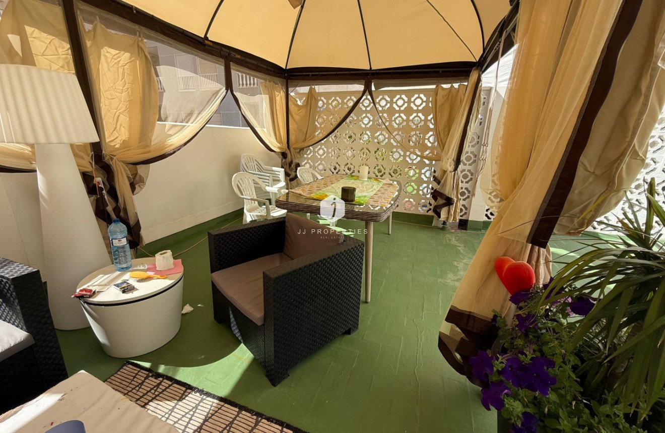 D'occasion - Appartement -
Torrevieja - Costa Blanca