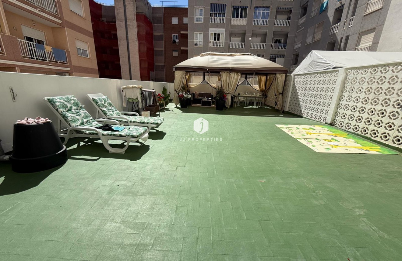 D'occasion - Appartement -
Torrevieja - Costa Blanca