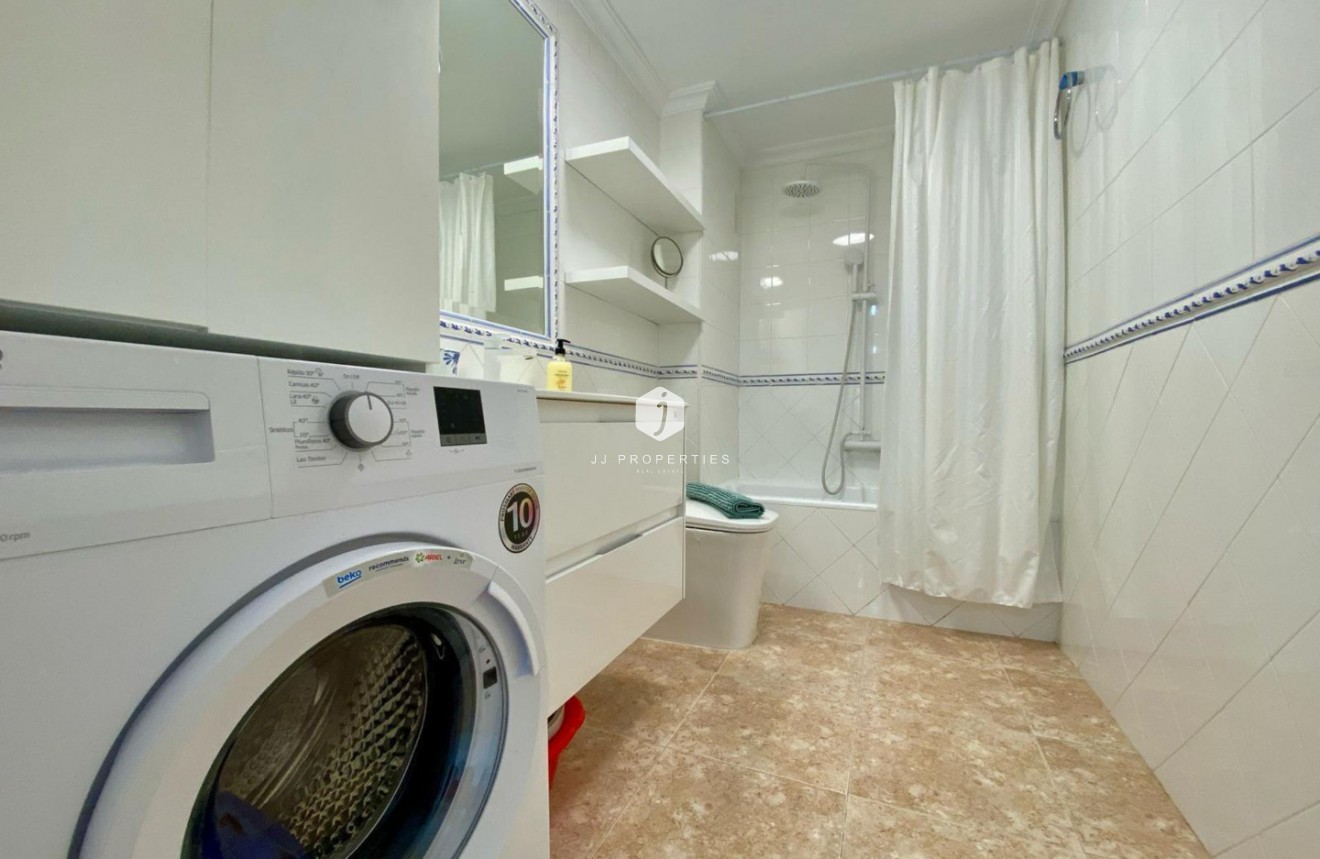 D'occasion - Appartement -
Torrevieja - Costa Blanca