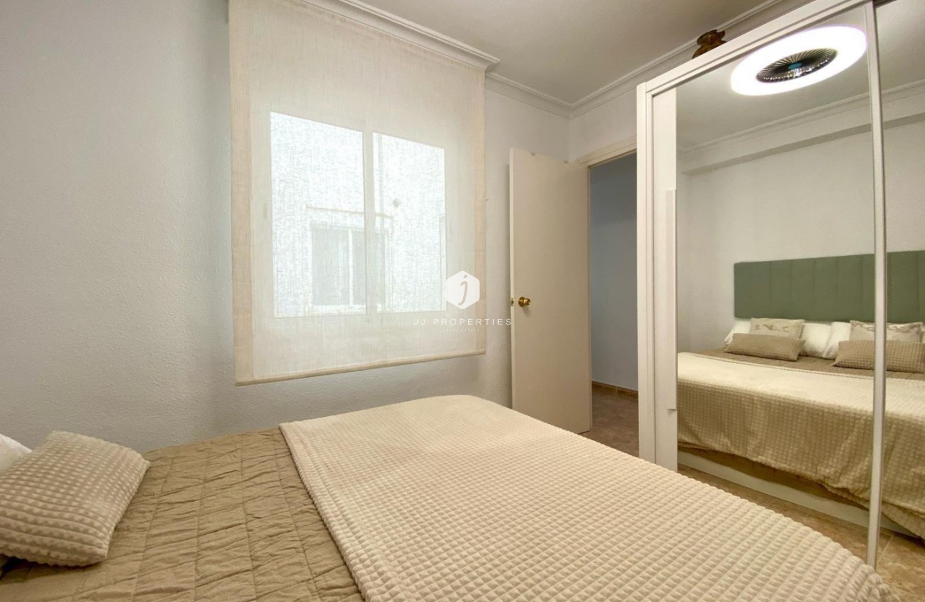 D'occasion - Appartement -
Torrevieja - Costa Blanca