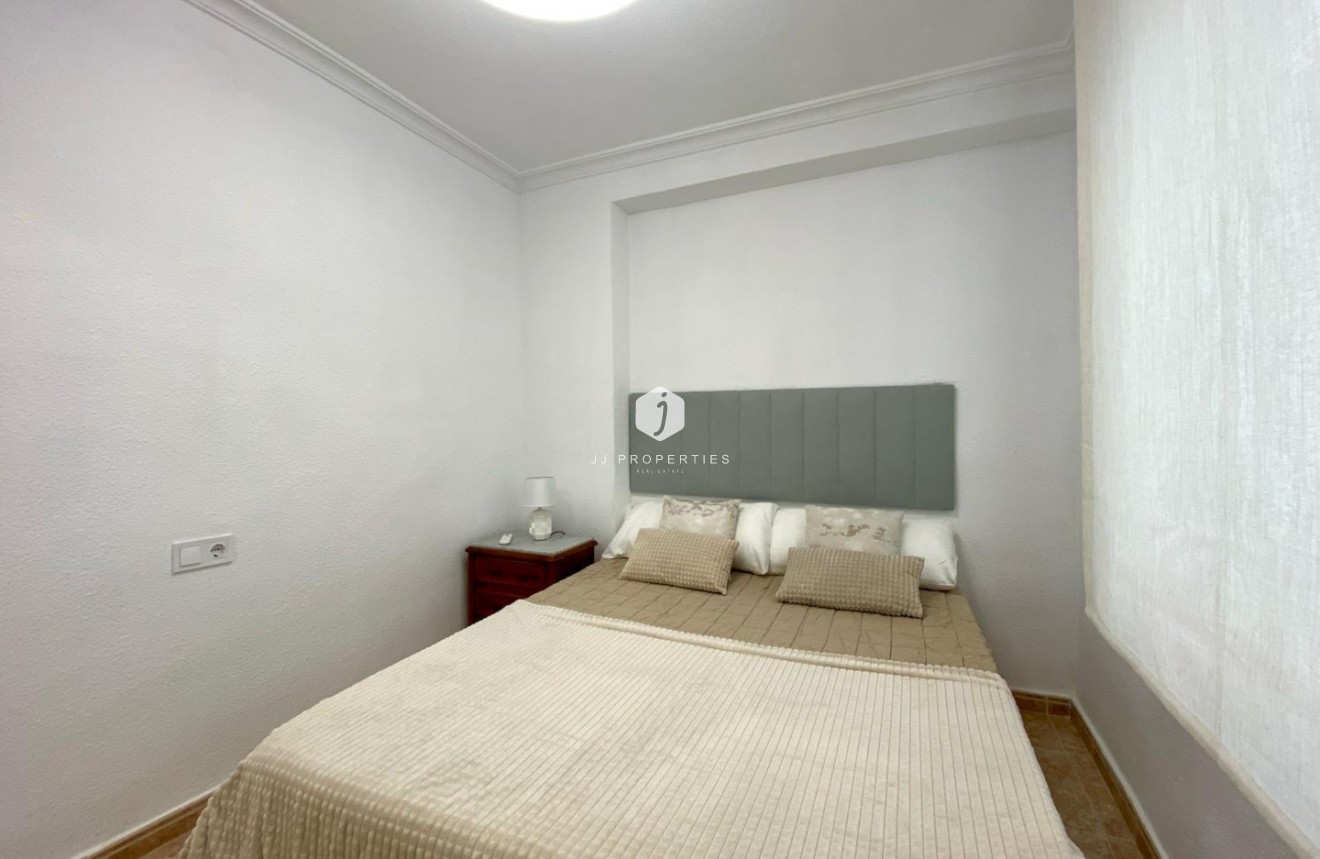 D'occasion - Appartement -
Torrevieja - Costa Blanca