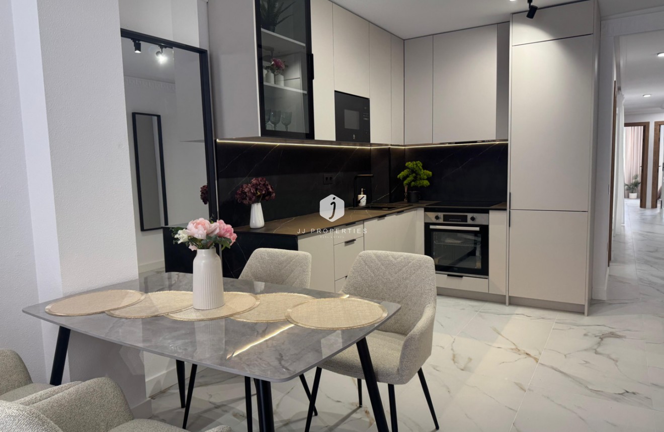 Segunda mano - Apartamento / piso -
Torrevieja - Costa Blanca