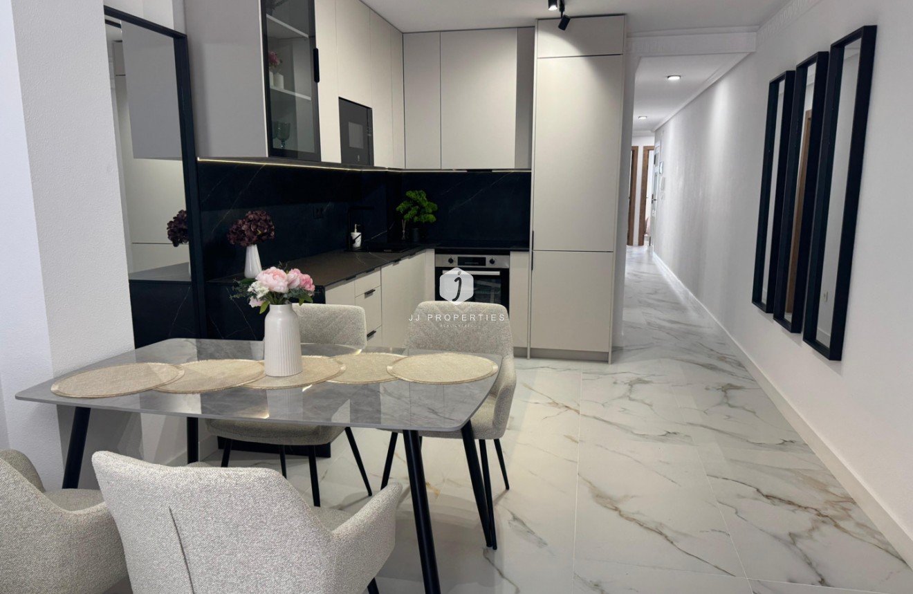 Segunda mano - Apartamento / piso -
Torrevieja - Costa Blanca