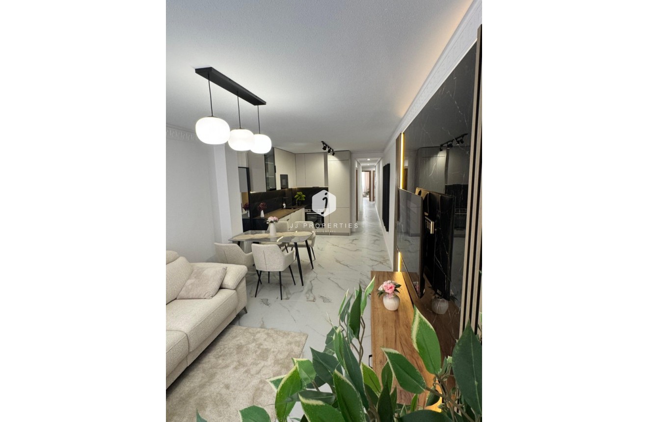 Segunda mano - Apartamento / piso -
Torrevieja - Costa Blanca