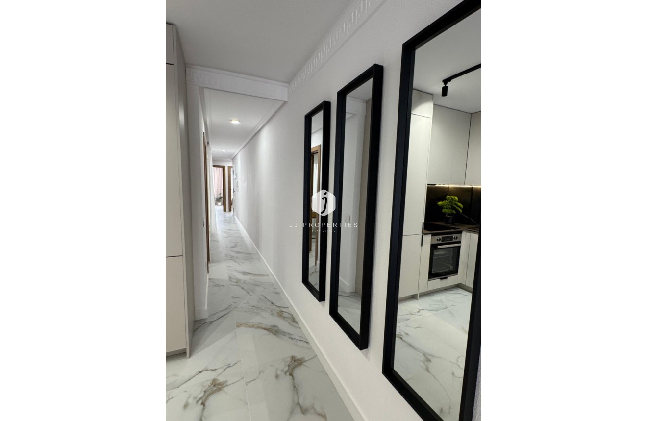 Segunda mano - Apartamento / piso -
Torrevieja - Costa Blanca