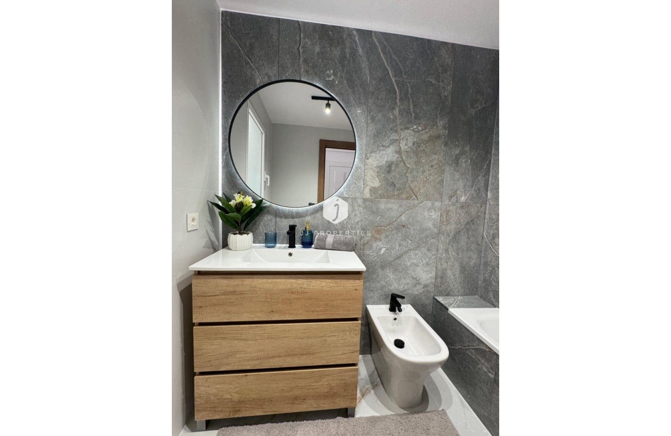 Segunda mano - Apartamento / piso -
Torrevieja - Costa Blanca