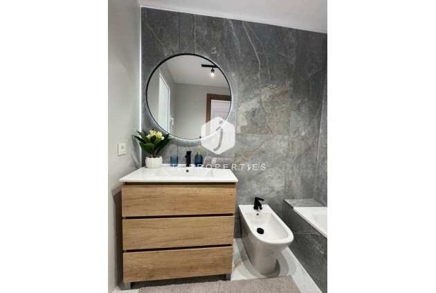 Segunda mano - Apartamento / piso -
Torrevieja - Costa Blanca