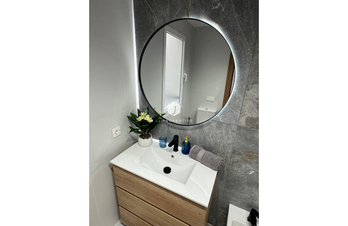 Segunda mano - Apartamento / piso -
Torrevieja - Costa Blanca