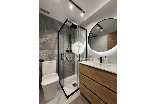 Segunda mano - Apartamento / piso -
Torrevieja - Costa Blanca