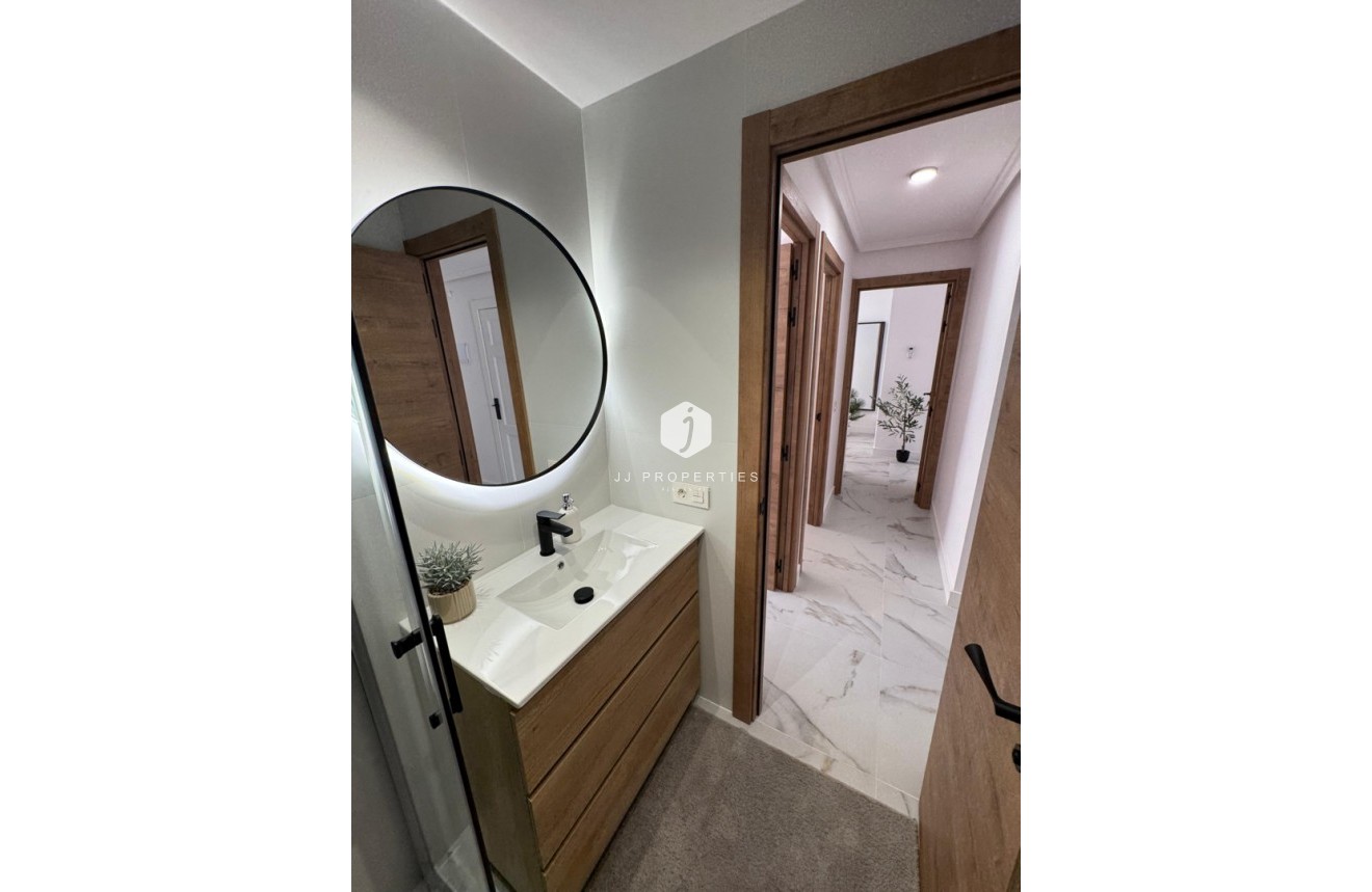 Segunda mano - Apartamento / piso -
Torrevieja - Costa Blanca