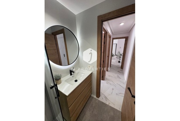 Segunda mano - Apartamento / piso -
Torrevieja - Costa Blanca