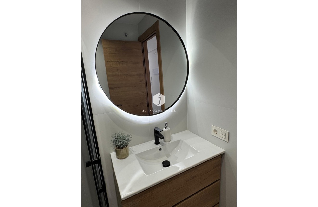 Segunda mano - Apartamento / piso -
Torrevieja - Costa Blanca