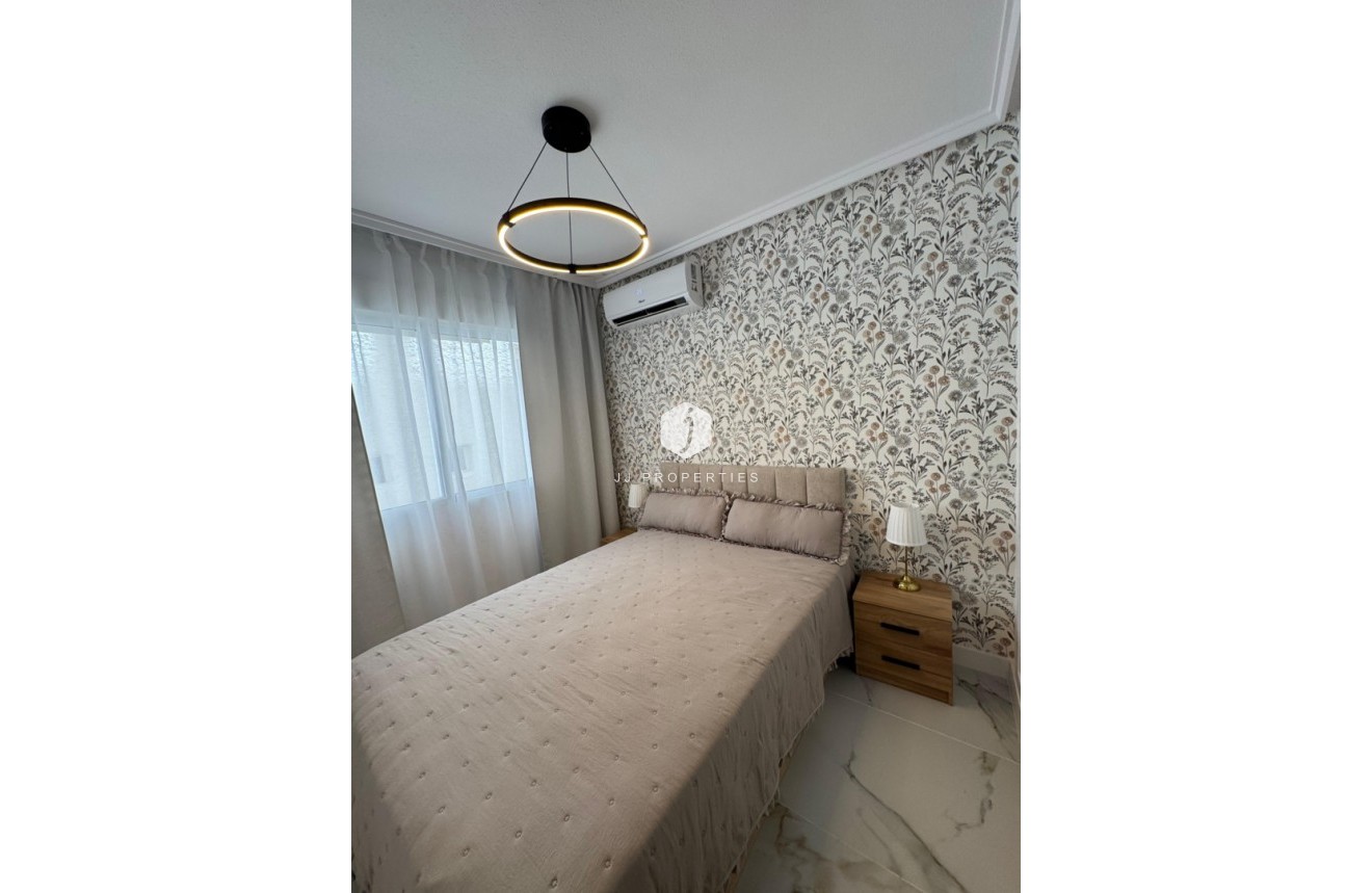 Segunda mano - Apartamento / piso -
Torrevieja - Costa Blanca