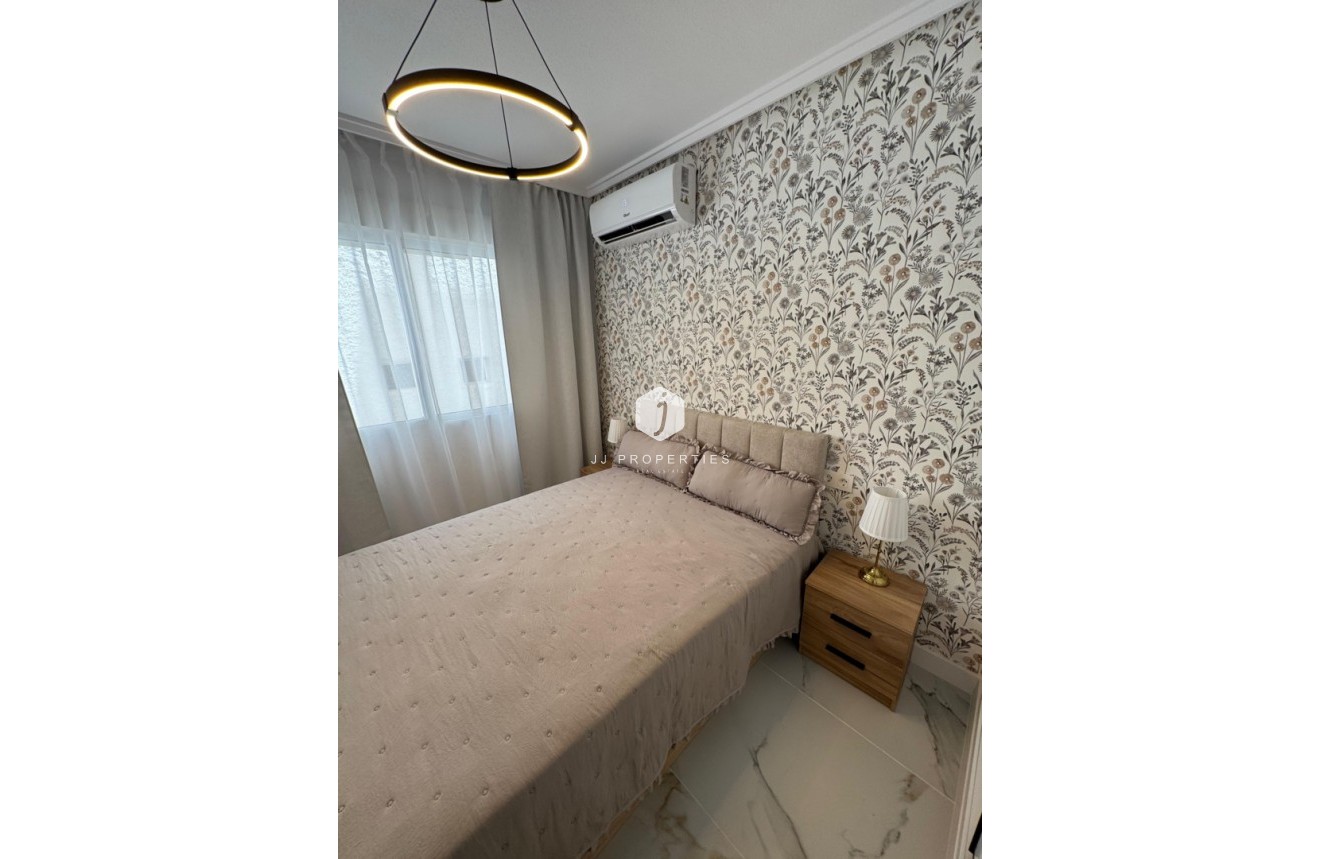 Segunda mano - Apartamento / piso -
Torrevieja - Costa Blanca