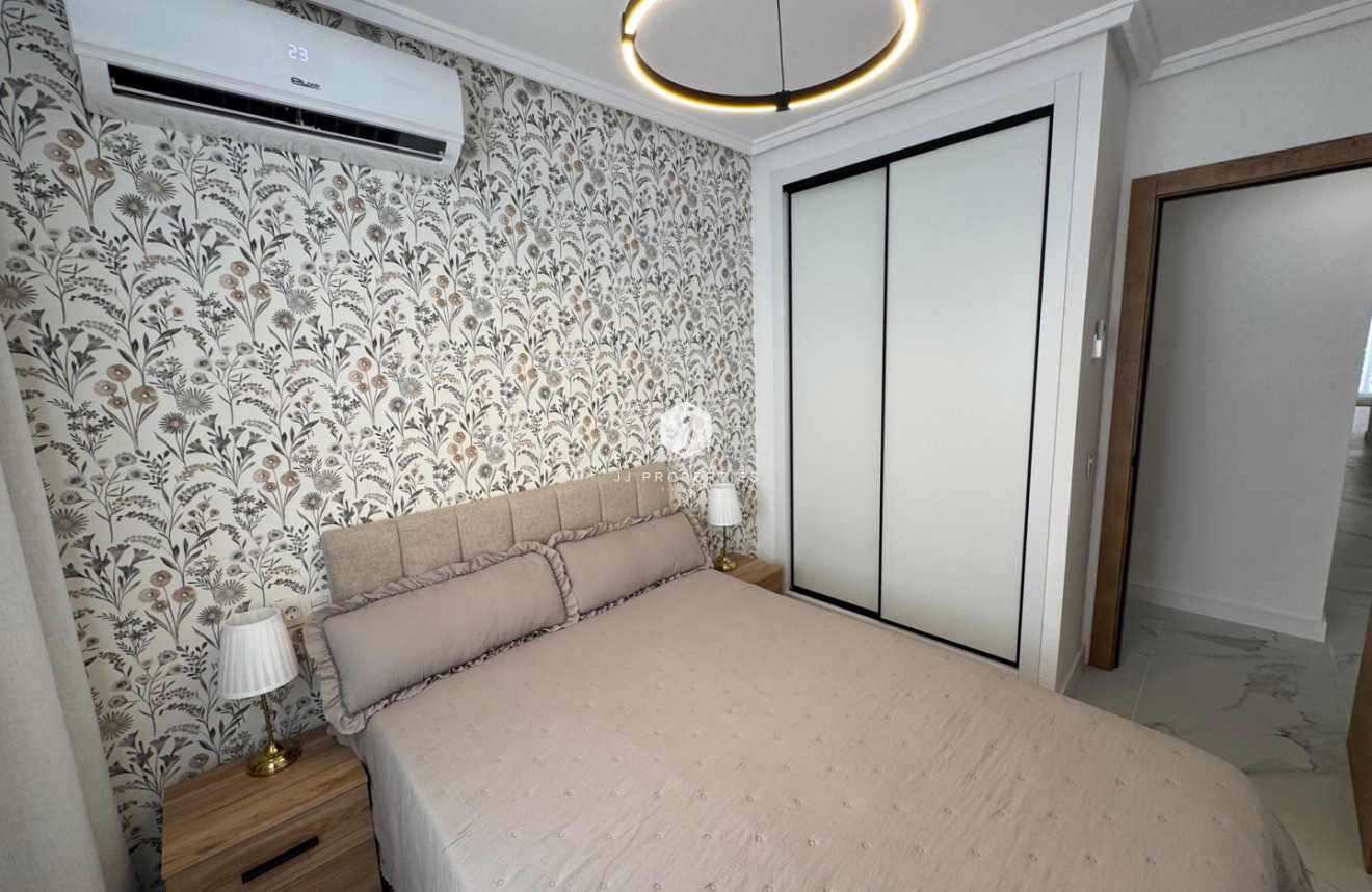 Segunda mano - Apartamento / piso -
Torrevieja - Costa Blanca