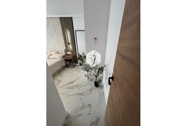 Segunda mano - Apartamento / piso -
Torrevieja - Costa Blanca