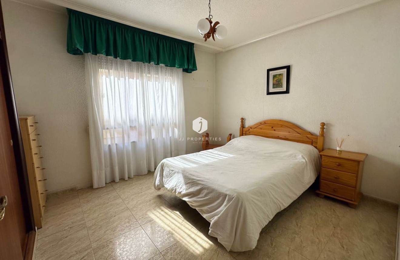 Tweedehands - Appartement / flat -
Torrevieja - Costa Blanca