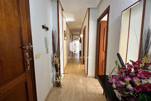 Tweedehands - Appartement / flat -
Torrevieja - Costa Blanca