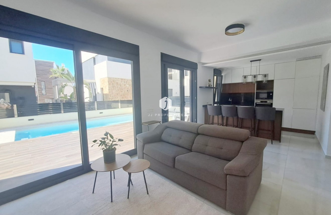 Segunda mano - Chalet -
Orihuela Costa - Costa Blanca