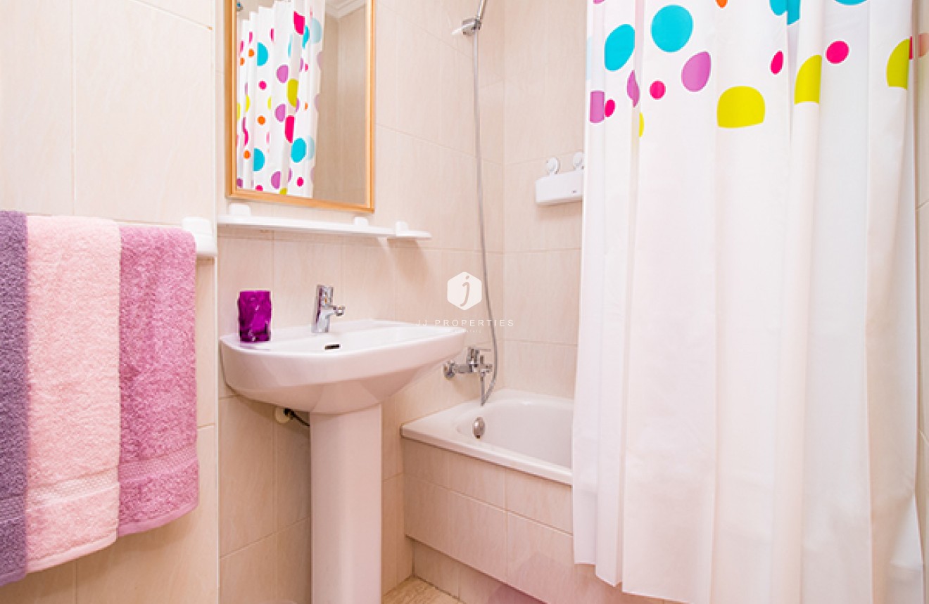 D'occasion - Appartement -
Torrevieja - Costa Blanca