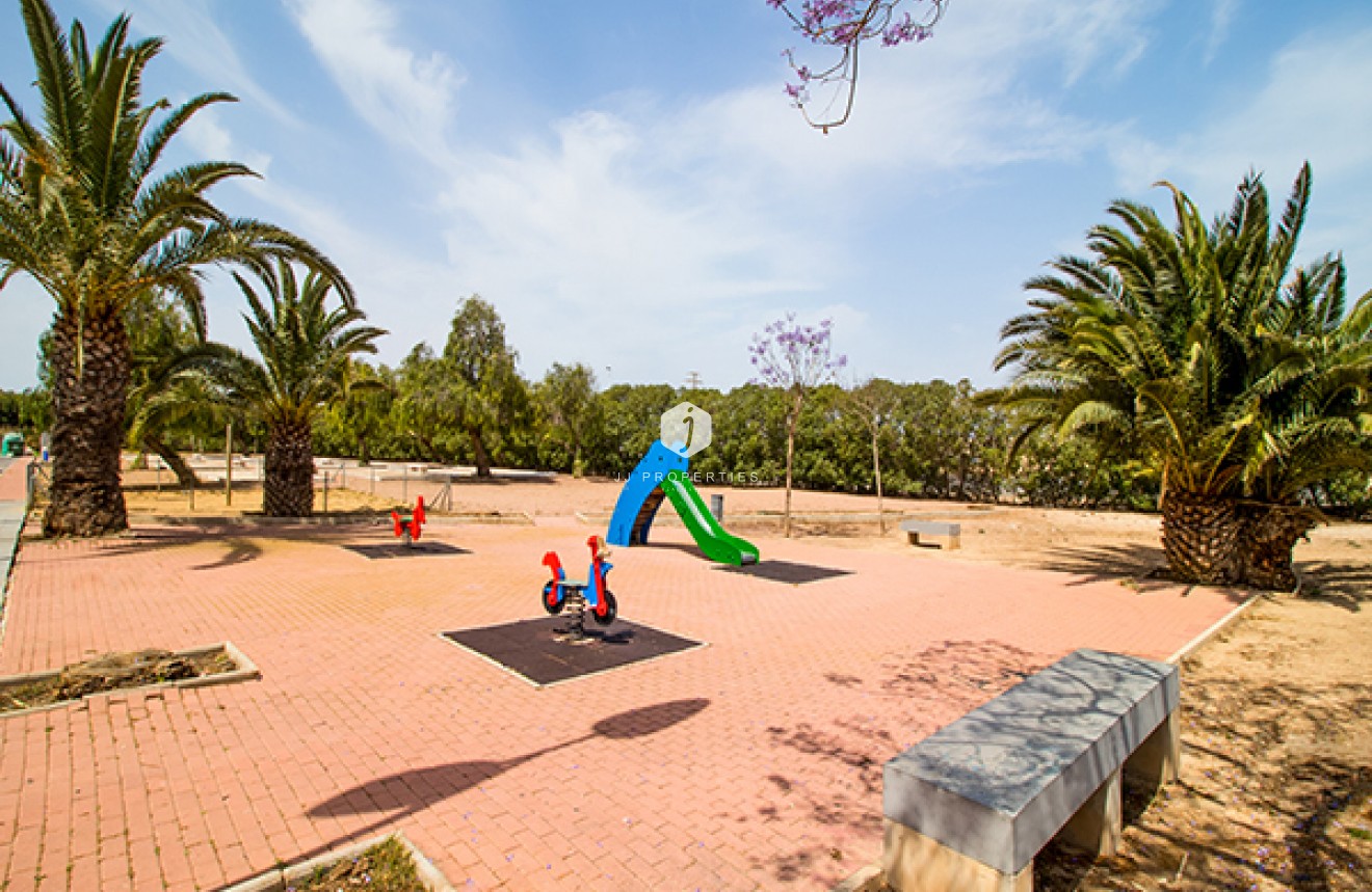 D'occasion - Appartement -
Torrevieja - Costa Blanca