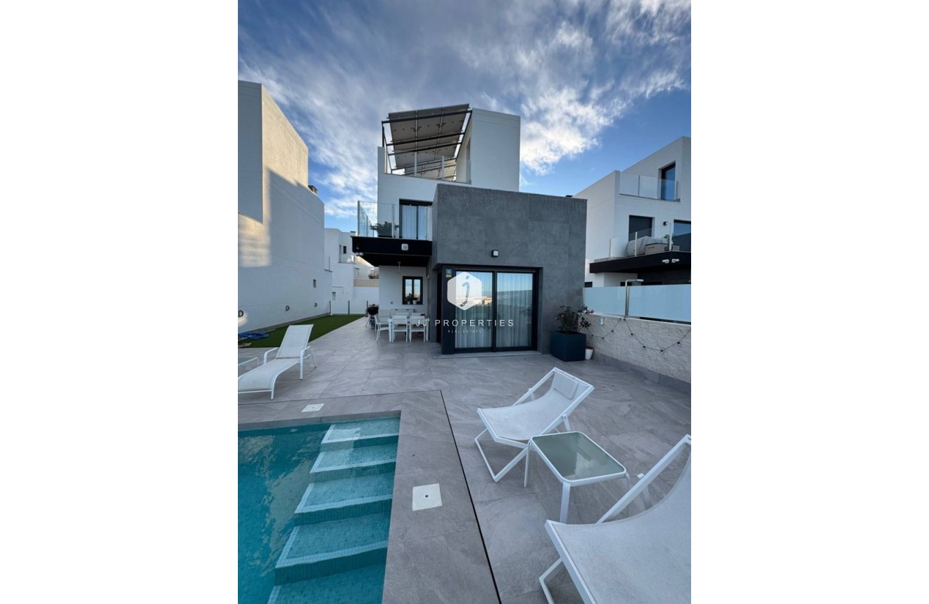 Segunda mano - Chalet -
Torrevieja - Costa Blanca