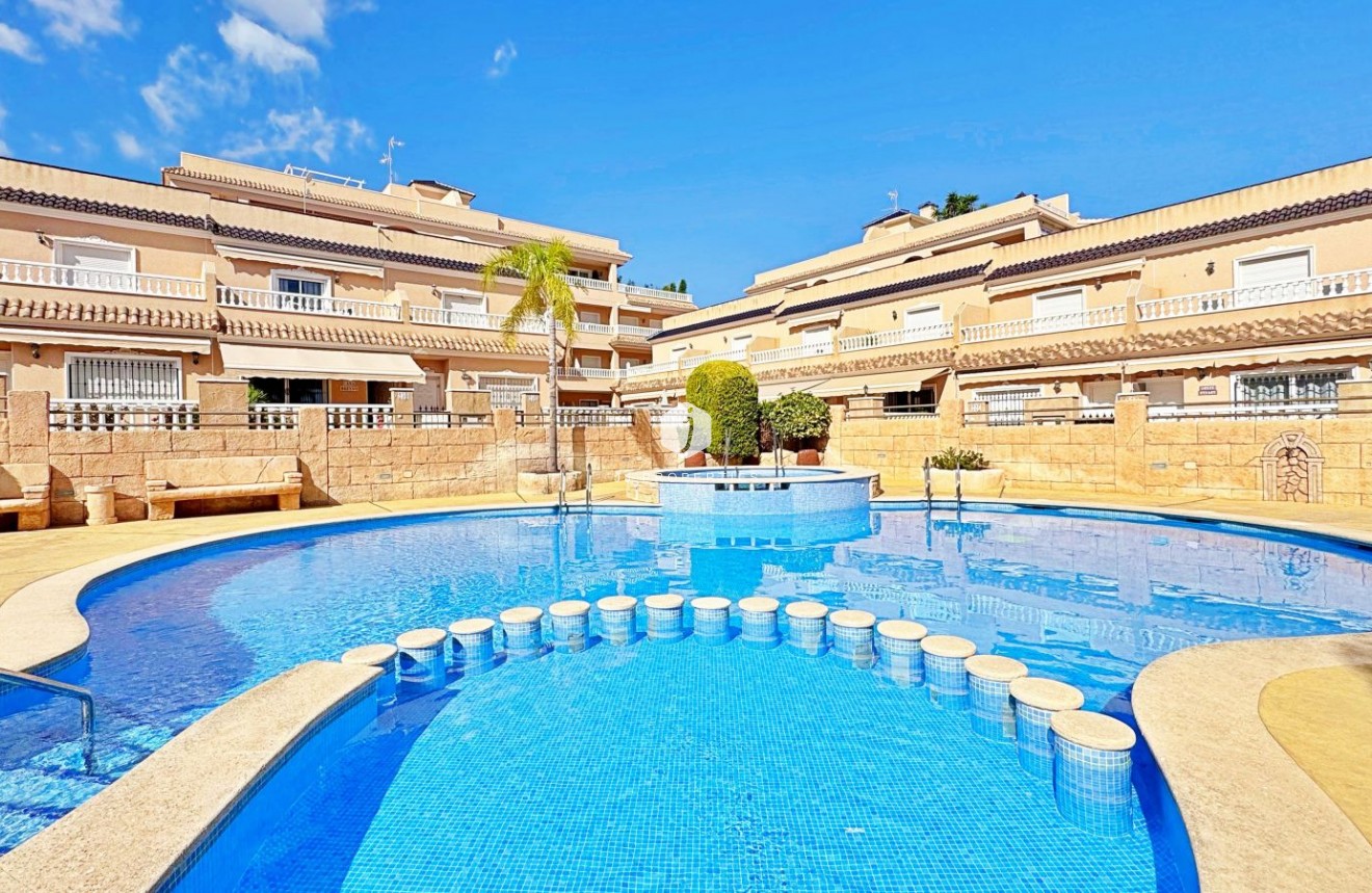 Segunda mano - Chalet -
Orihuela Costa - Costa Blanca