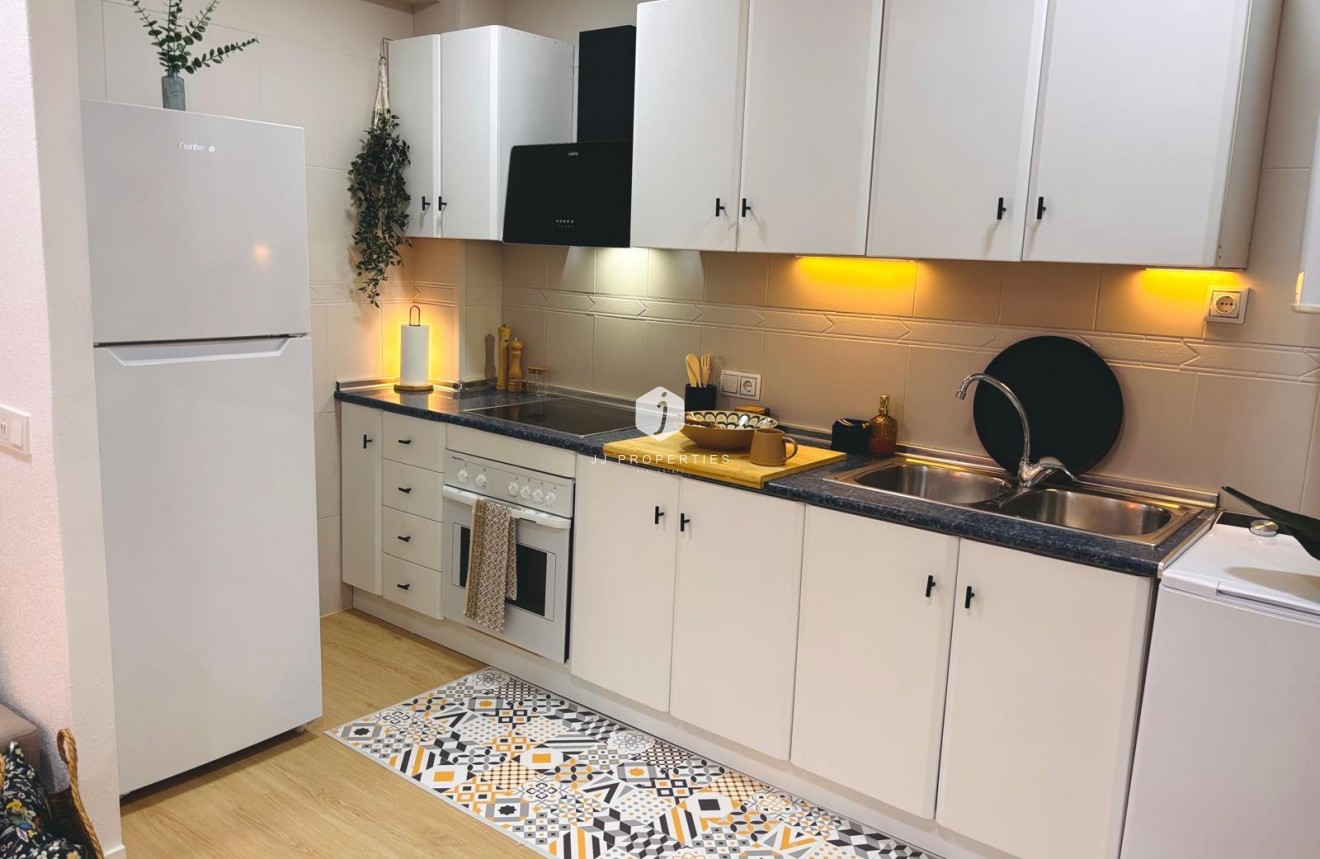 Tweedehands - Appartement / flat -
Torrevieja - Costa Blanca