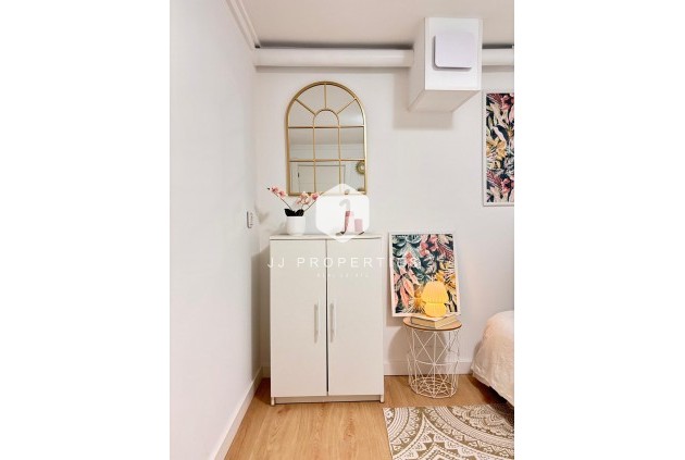 Tweedehands - Appartement / flat -
Torrevieja - Costa Blanca