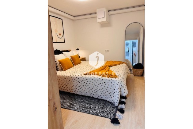 Tweedehands - Appartement / flat -
Torrevieja - Costa Blanca