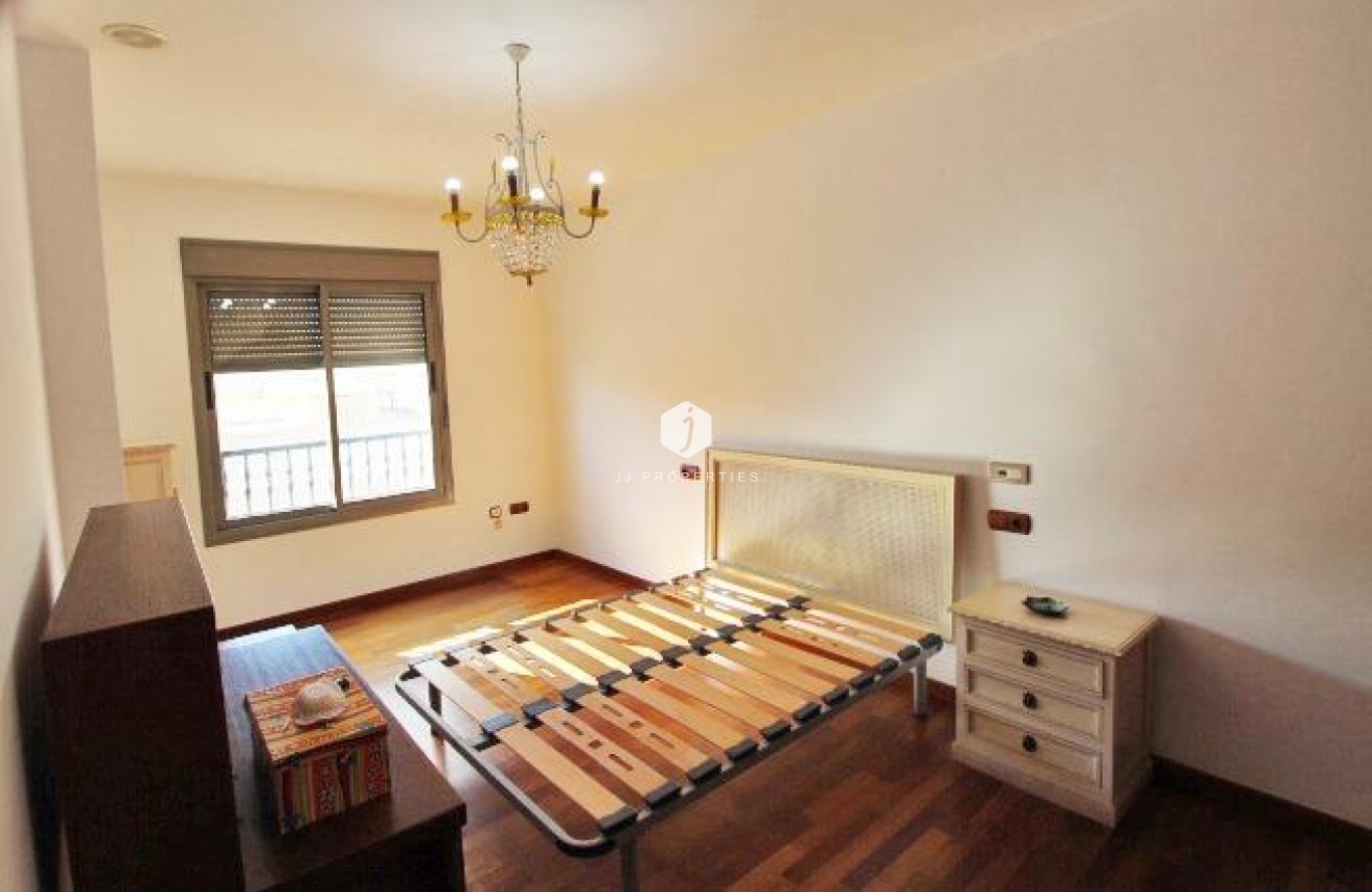 Segunda mano - Ático -
Guardamar del Segura - Pueblo