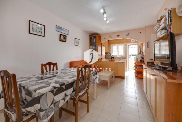 Segunda mano - Villa -
Orihuela Costa - La Florida