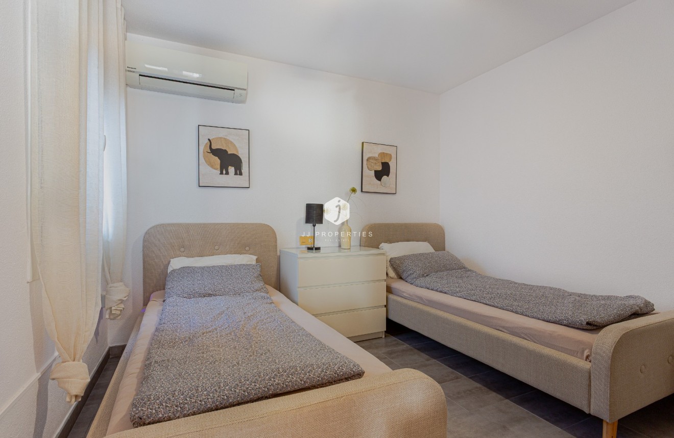 Segunda mano - Villa -
Orihuela Costa - Costa Blanca