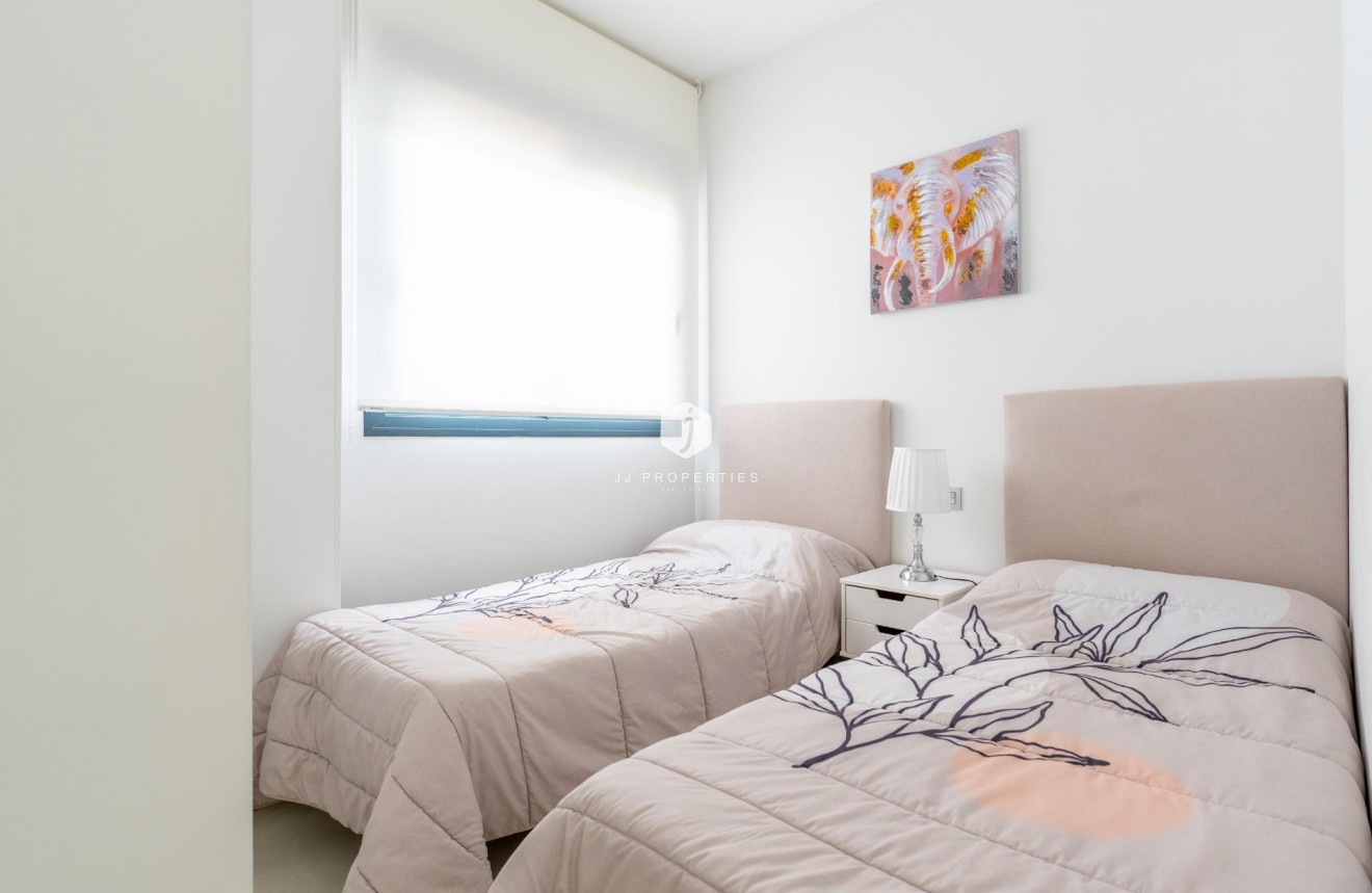 Segunda mano - Apartamento / piso -
Torrevieja - Estacion de autobuses