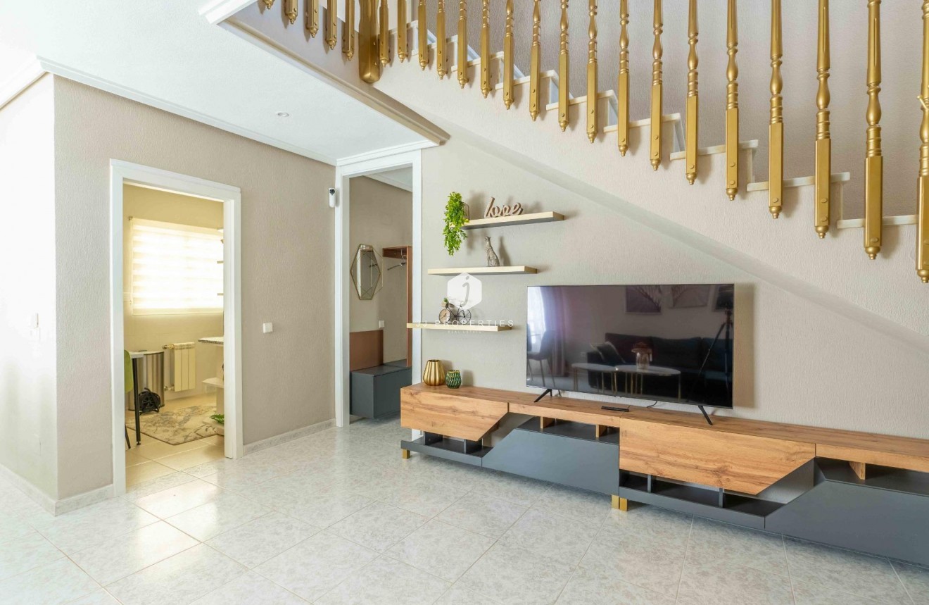 Segunda mano - Villa -
Orihuela Costa - Punta Prima