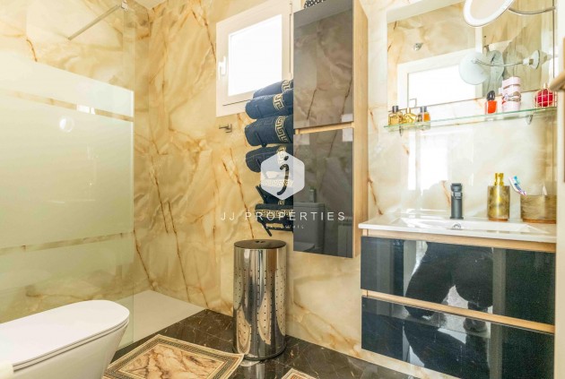 Segunda mano - Villa -
Orihuela Costa - Punta Prima