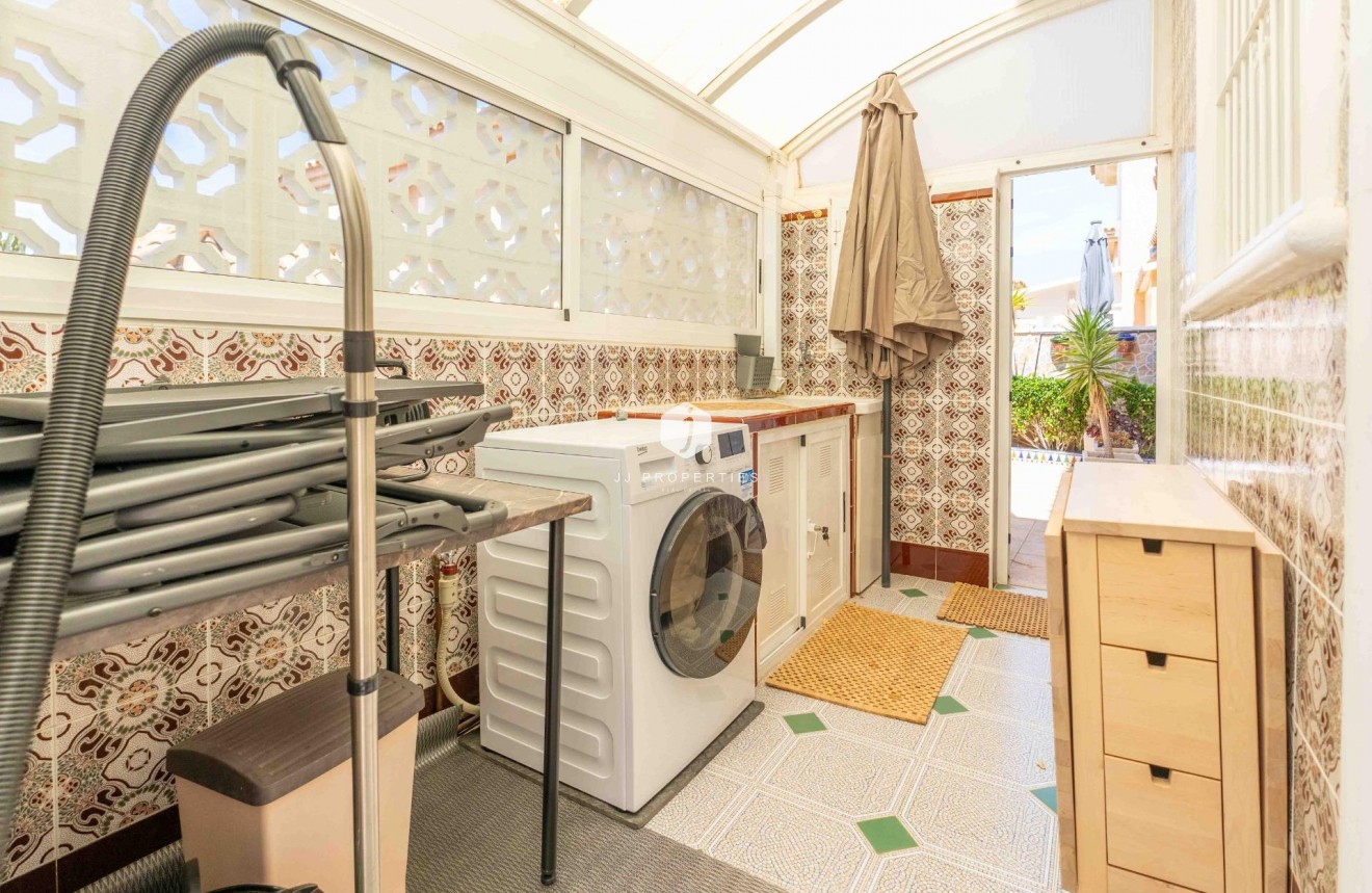 Segunda mano - Villa -
Orihuela Costa - Punta Prima