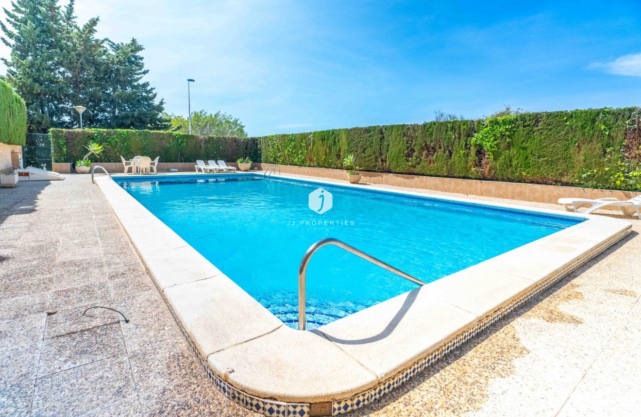 Segunda mano - Villa -
Orihuela Costa - Punta Prima