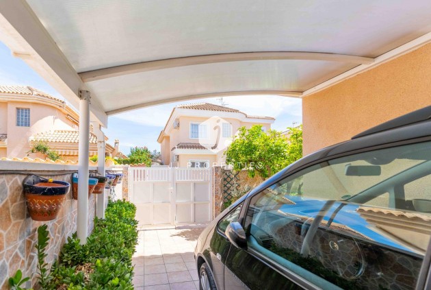 Segunda mano - Villa -
Orihuela Costa - Punta Prima