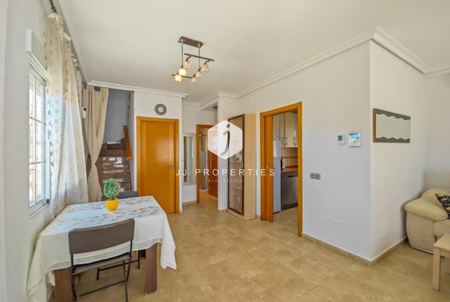 Segunda mano - Villa -
Torrevieja - La Mata