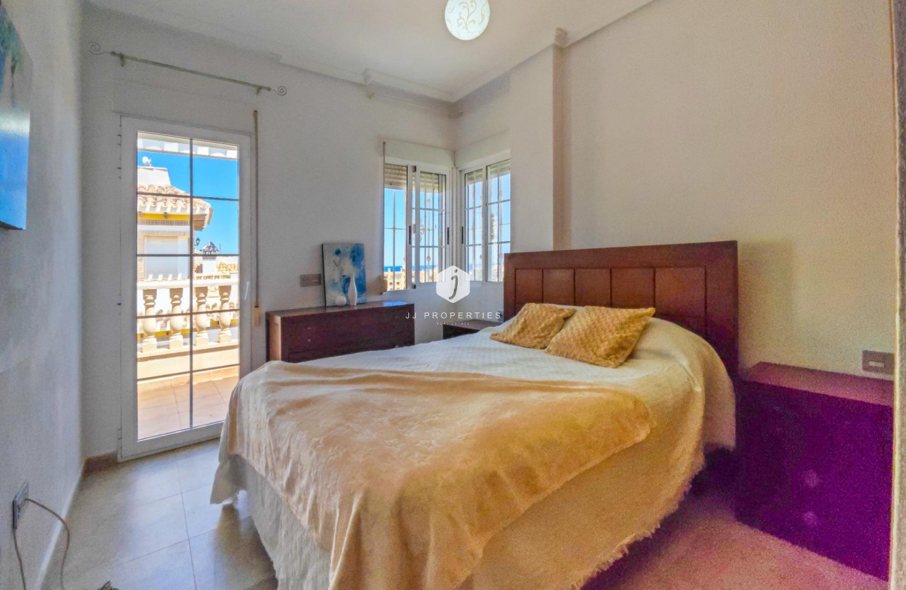 Segunda mano - Villa -
Torrevieja - La Mata