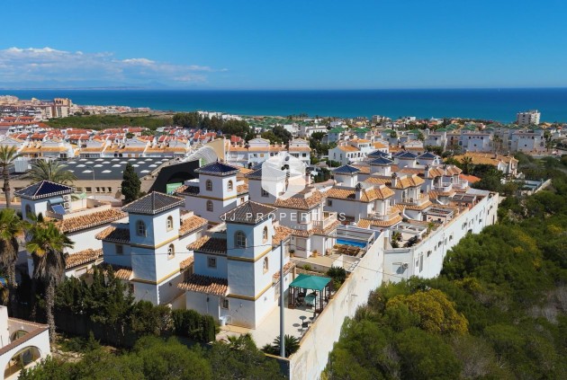 Segunda mano - Villa -
Torrevieja - La Mata