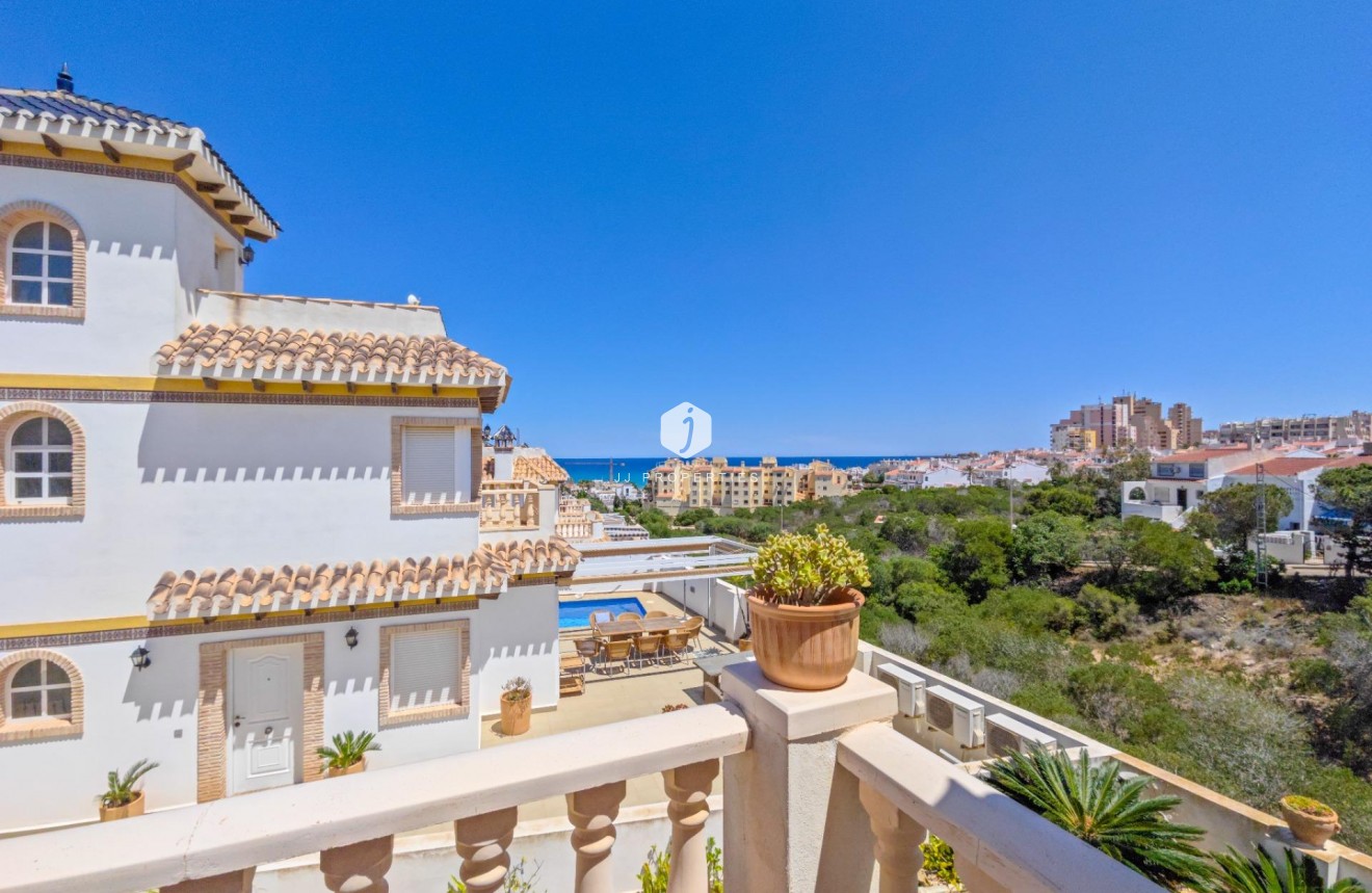 Segunda mano - Villa -
Torrevieja - La Mata